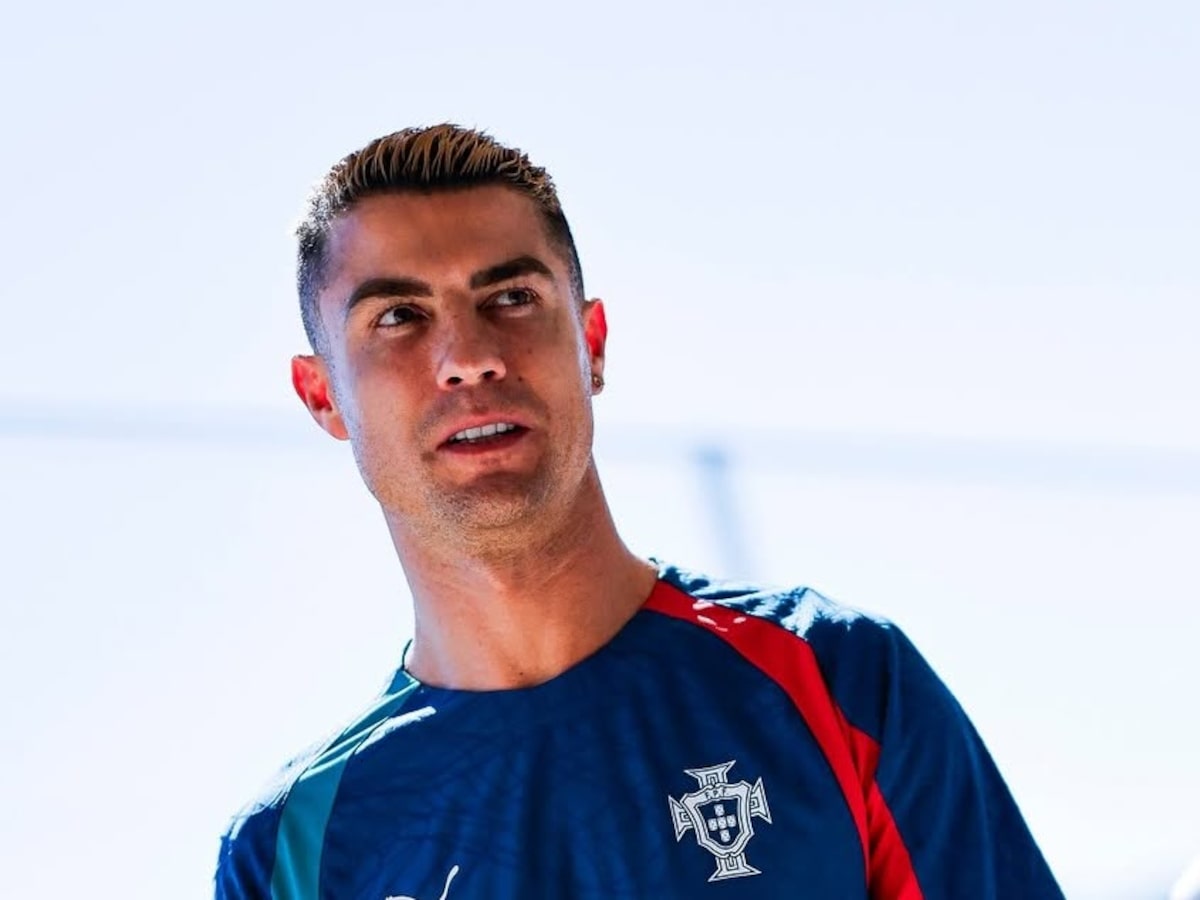 Cristiano Ronaldo supera Messi e é jogador mais bem pago do mundo; Vini Jr. fica no top 5